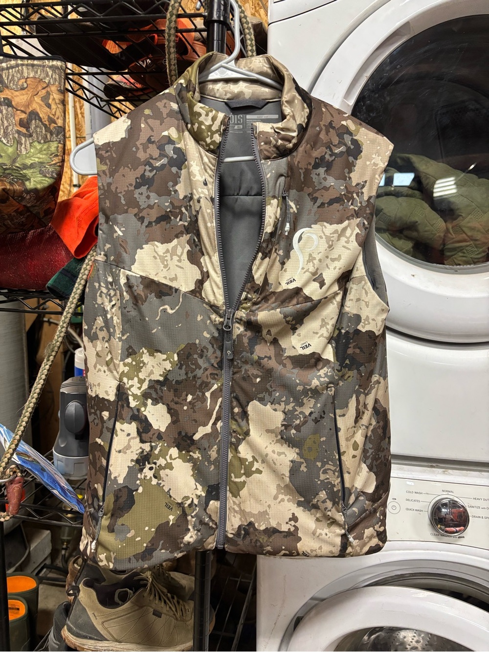 Women’s Camo Insulated Vest- Brown/Green